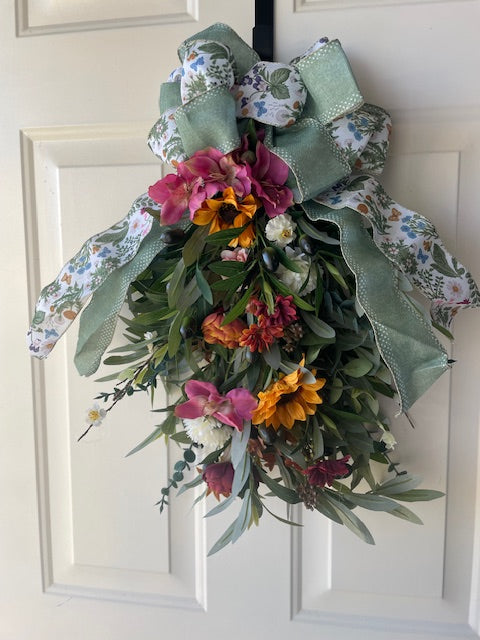 Tear Drop Pink Floral Accents Wreath
